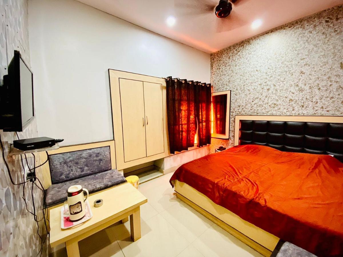 Allāhābād Junction Hotel Prayag מראה חיצוני תמונה
